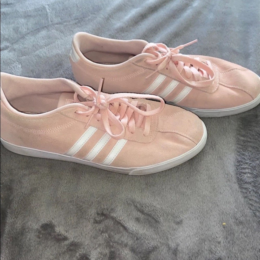 SOLD DO NOT BUY Adidas Shoes